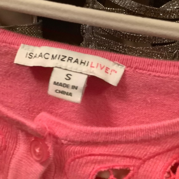 Isaac Mizrahi Bubblegum Pink 3/4 Sleeve Cardigan with floral cutout design - Picture 2 of 3